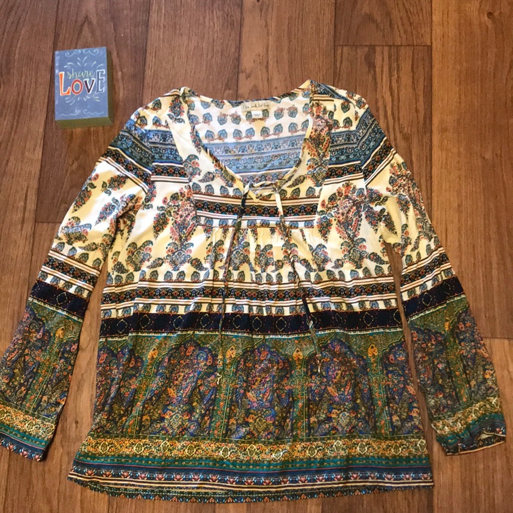 🌸 BOHO 🌸 Inspired Long Sleeve Top
